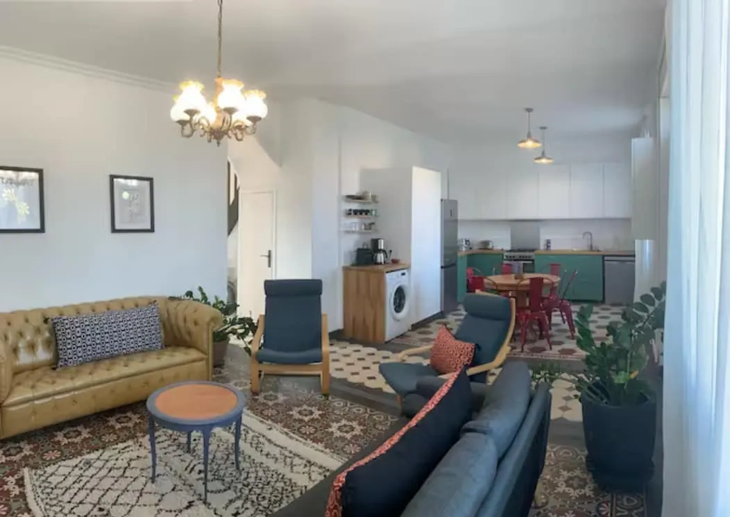 Maison Magnolia — salon et cuisine ouverts, jardin 800 m², maison rénovée Chasse-sur-Rhône 20 min Lyon